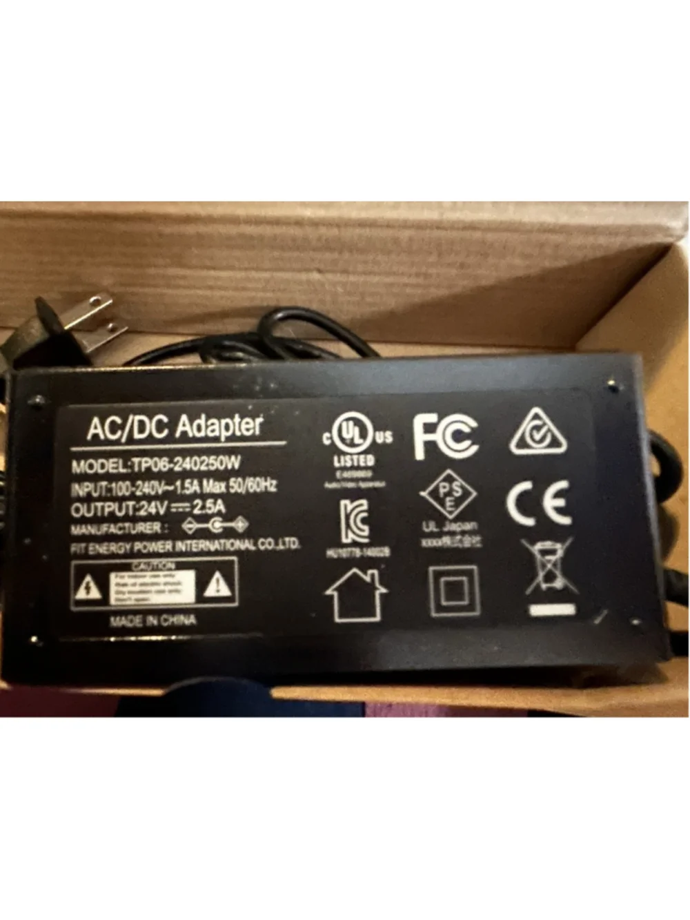 Power Adapter AC/DC Model TP06-240250W Lighting Strike Protection